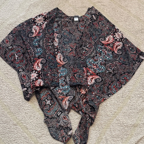 EARTHBOUND Sweaters - EARTHBOUND Multicolor Paisley Poncho One Size